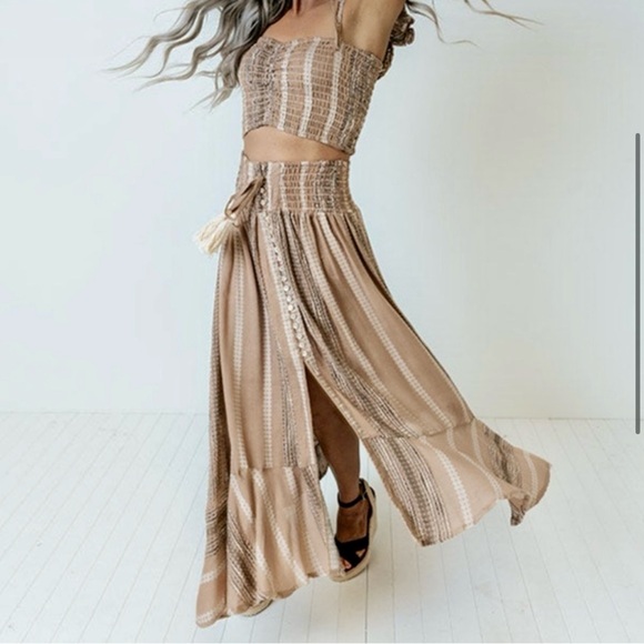 NWT SURF GYPSY - Bohemian Tan Maxi Skirt with High Low Silhouette - Picture 3 of 6